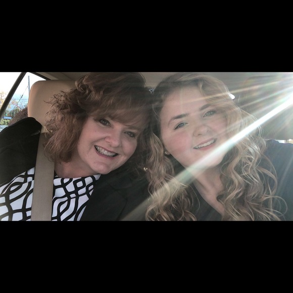 Meet your Posher, Dolly - Picture 1 of 1